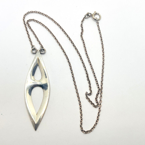 Collana con ciondolo - , in