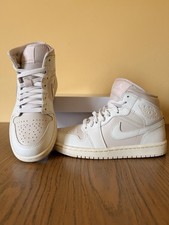 nike air jordan 1 mid WMNS