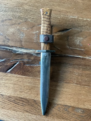 Coltello pugnale cattura cervi