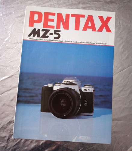 Pentax brochure depliant - pentax,