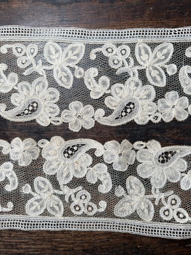 Pizzo antico bel volante - -,