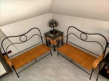 Panchine sedie in ferro e vimini da interno, struttura richiudibile.