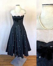 Abito da cocktail party nero