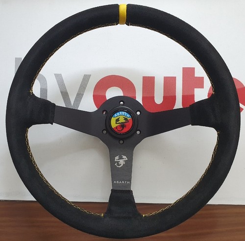 Volante sportivo scamosciato