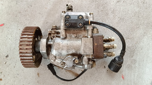 Pompa iniezione diesel bmw e30 - pompa,