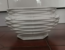 Vaso ceramica Bassano portafiori centrotavola colore bianco motivo cesto vimini