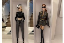 FASHION ROYALTY 2 DOLLS