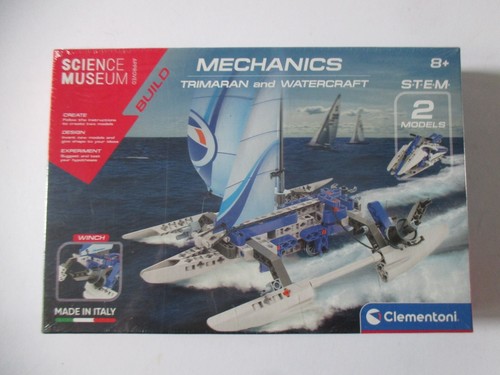 Modellino meccanico trimarano