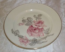  Hutschenreuther Gelb Bavaria Germany Gold Trim Roses Decorative Plate 8 1/2"