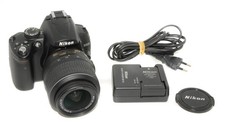 Nikon D5000 con AF-S DX 3.5-5.6/18-55 G VR 2322/73