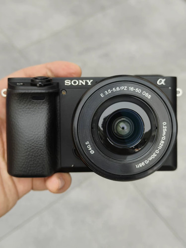 Nuova fotocamera digitale - 90%nuova,