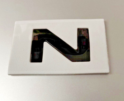 Distintivo lettera può - "n",