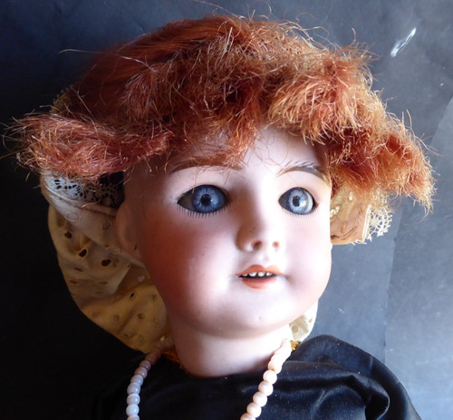 Poupee ancienne porcelaine - poupee,
