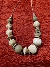 COLLANA IN PIETRA DI TUFO