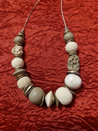 Collana pietra tufo - collana, in