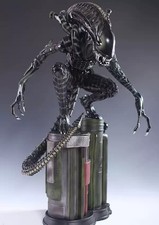Statua personaggio film Alien