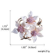  Spilla con bottone a forma di