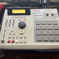Akai MPC 2000XL – Powers On