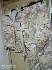  Mimetica  Deserto Esercito Italiano Giacca  pantalone e Cappello .  Mis. 48.  