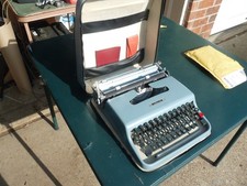 Vintage Underwood- Olivetti