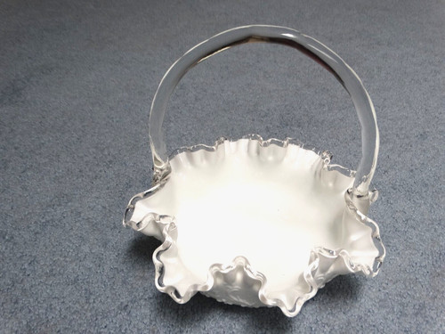 Vintage 1975 fenton art - fenton,