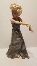 Franklin Mint Glittering, Glamorous, Golden Marilyn bambola di porcellana.
