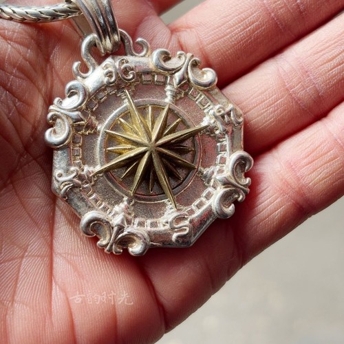Collana con ciondolo retrò