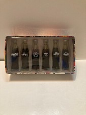 NUOVO Vintage 1999 International Coca Cola Miniatura Bottiglia Contorno Set 6 Pezzi