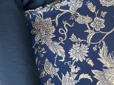 Tessuto motivo floreale damascato oro su fondo bleu