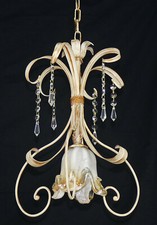 Lampadario a sospensione shabby chic in avorio e oro con gocce pendenti art.437