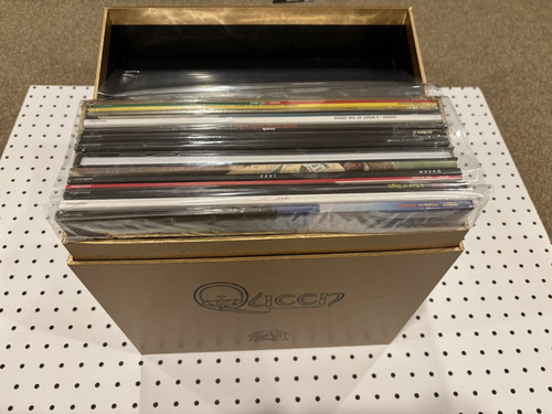 Complete studio queen box - complete, by
