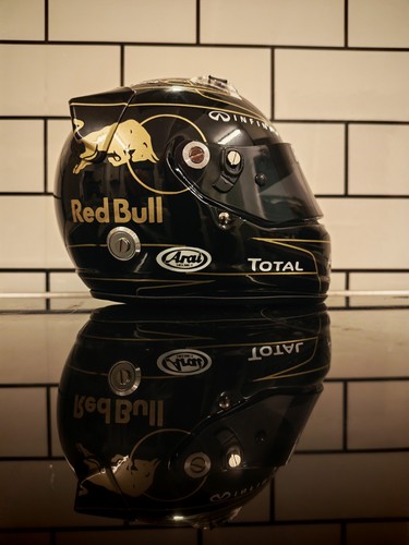 Casco redbull 2011 - 1/2,