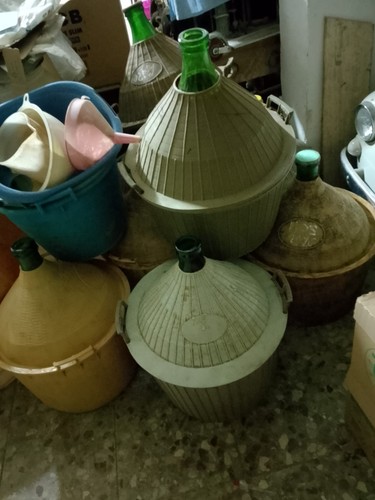 Stock damigiane vetro - stock,