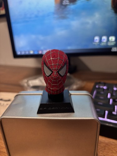 Hot toys spider - spider-man, quartiere
