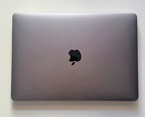 Macbook pro 2019 - pro, two