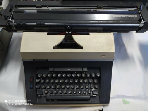 Macchina scrivere adler - da,