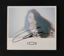 Album autografato IU Japan