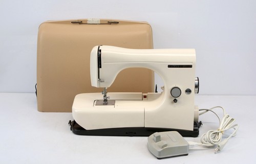 Macchina cucire elegante - da,