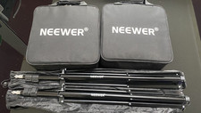 Kit Fari Neewer NL660 + Batterie, Gelatine, Caricatore, ecc.