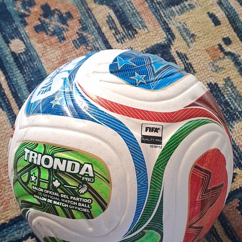 Pallone trionda adidas pro