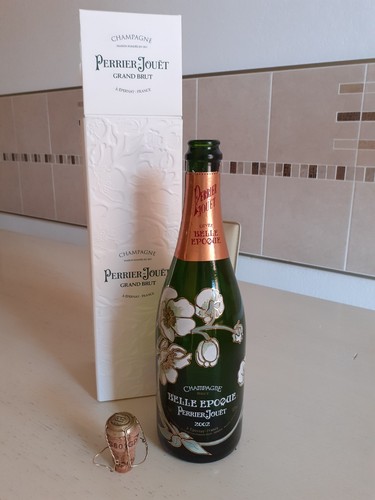 Champagne perrier jouet belle - champagne,