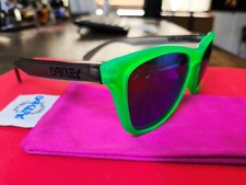 Occhiali da sole Oakley Frogskins 24-286 Polarizzato