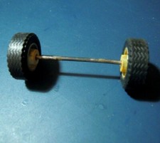 ACCESSORIO PER MEBETOYS MERCEDES 280 SE 1/28 - ASSALE + RUOTE -