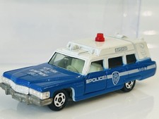 Tomica cadillac ambulanza - tomica,