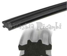 1553 - GOMMA PROFILATO STRISCE