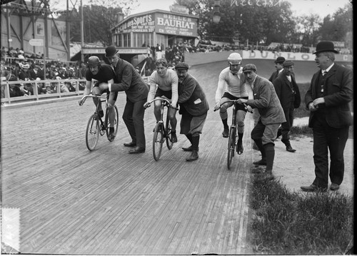 Bicicletta racing velodromo - bicicletta,
