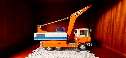 Camion gru giocattolo vintage