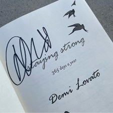 Demi Lovato 2013 SIGNED Book
