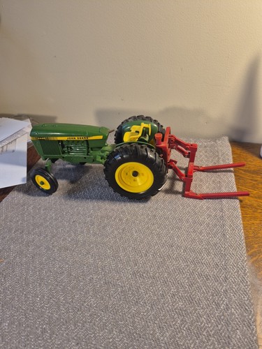 Ertl john deere 2440 - deere,