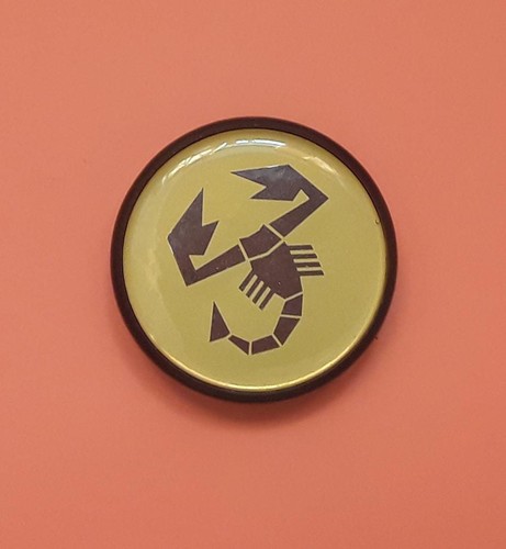 Coprimozzo fondo giallo per